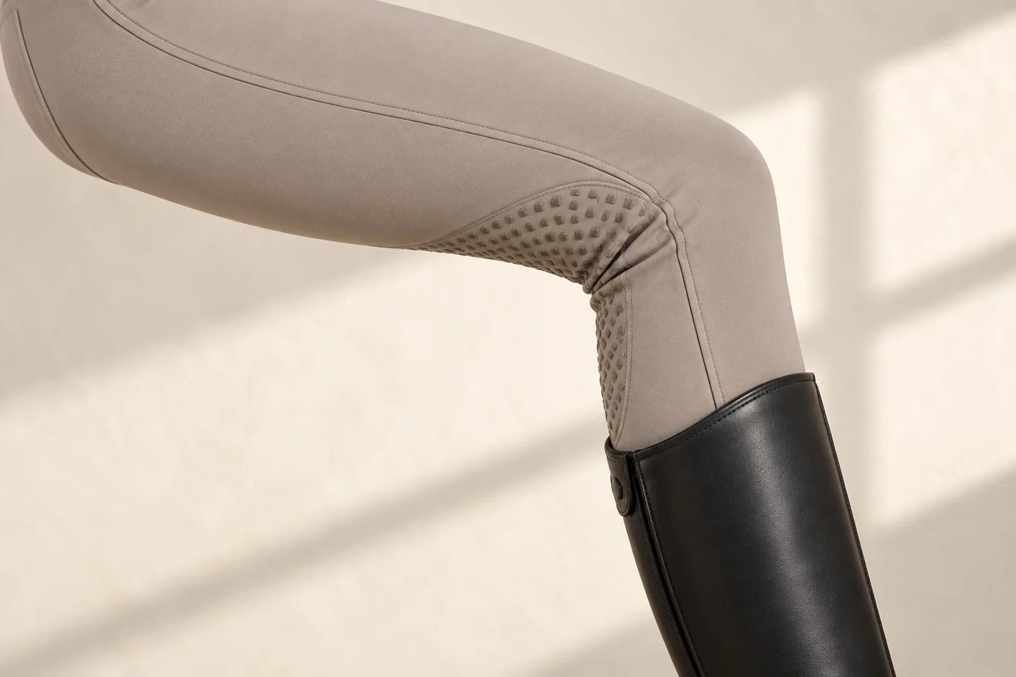 Women’s knee-grip breeches: Dynamic patch location — generated development study